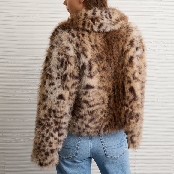 American eagle leopard faux fur fuzzy jacket - Picture 2 of 7